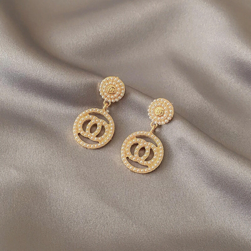 Geometric Temperament Earrings Pearl circle