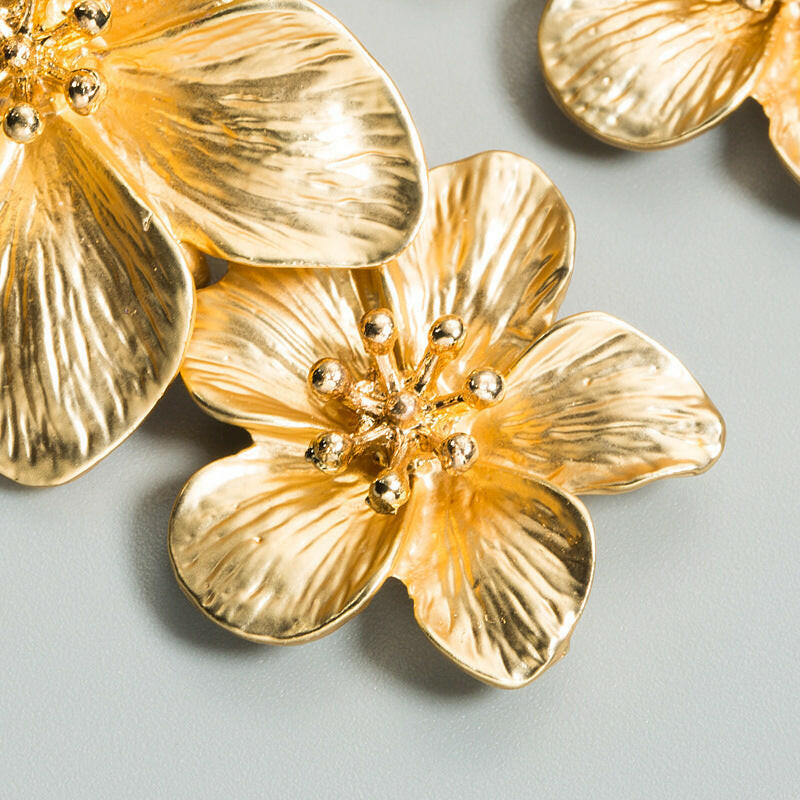 Golden Flower Earrings - Elegant Statement Jewelry