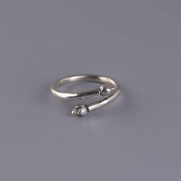 Vintage Charm Feather Ring in Silver