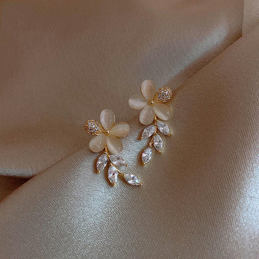 Personalized Women’s Net Red Earrings