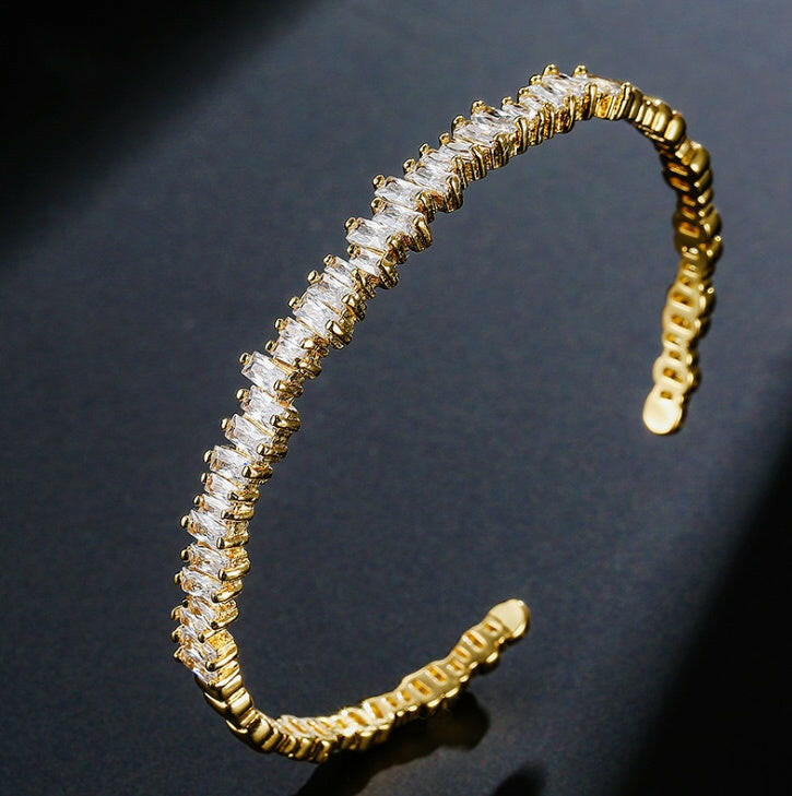 Luxury Micro-Inlaid Zircon Bracelet for Women Gold