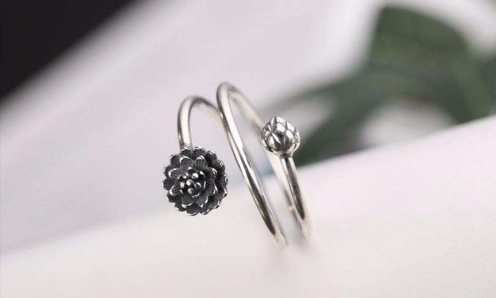 Personalized Simple Lotus Ring - Creative Silver Jewelry