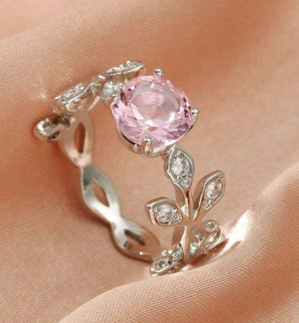 Elegant Touch Geometry Ring