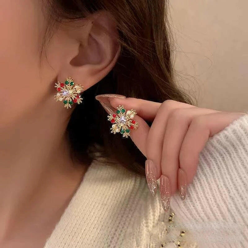 Exquisite Diamond Earrings for Festive Elegance A