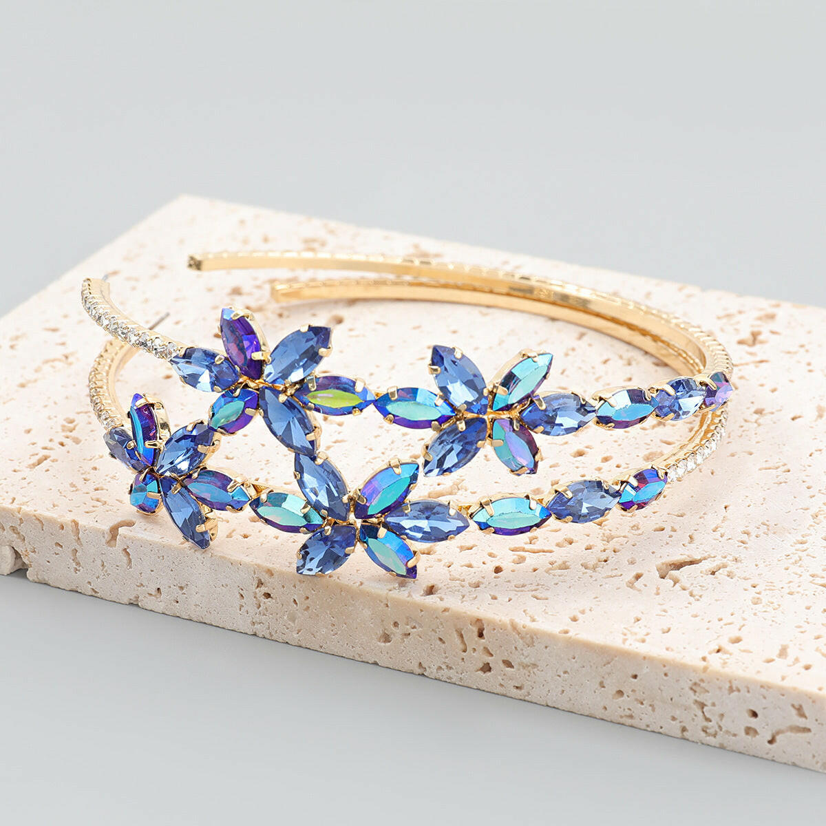 Trendy Rhinestone Flower Earrings for Women Blue