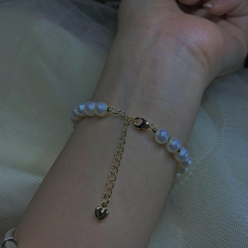 Elegant Freshwater Pearl Four-Sided Light Bracelet