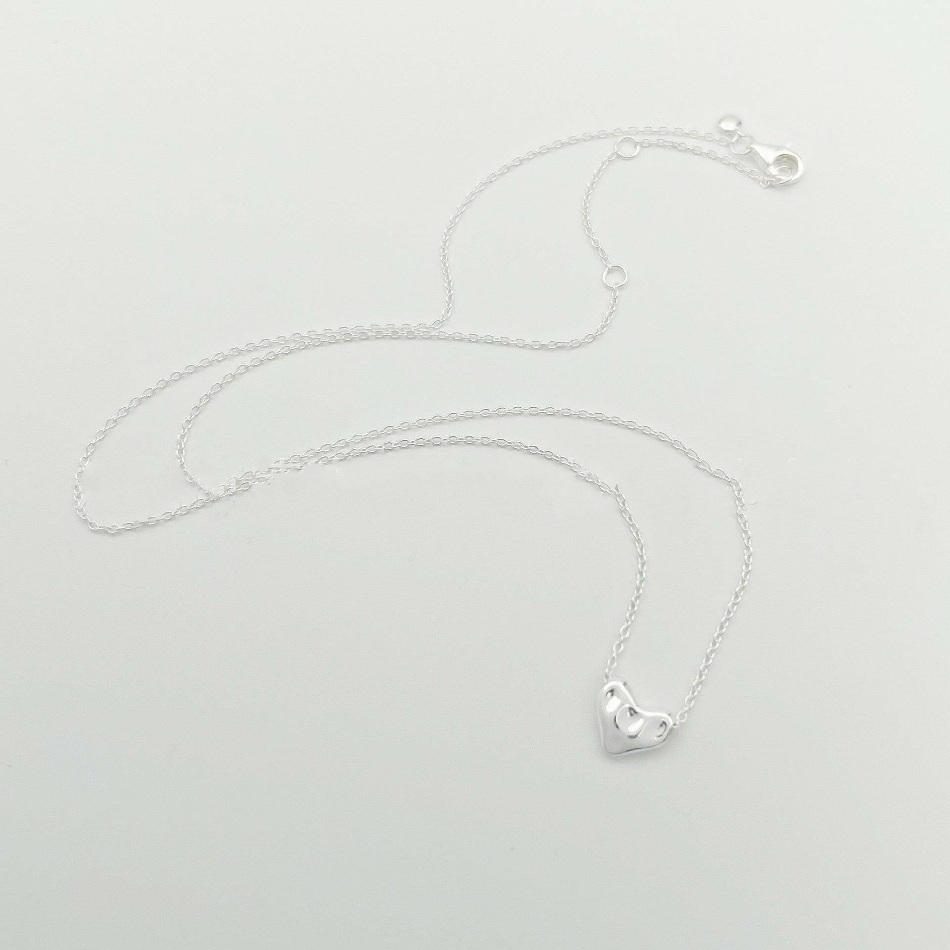 Flowing Heart-Shaped Sterling Silver Necklace Plain Silver 925 Silver