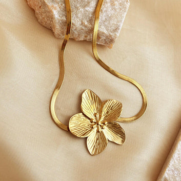 Light Luxury Women's Clavicle Chain Necklace