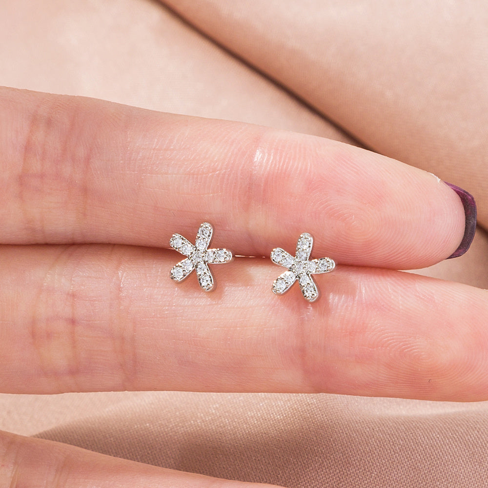 Elegant V Diamond Mini Earrings for Everyday Wear