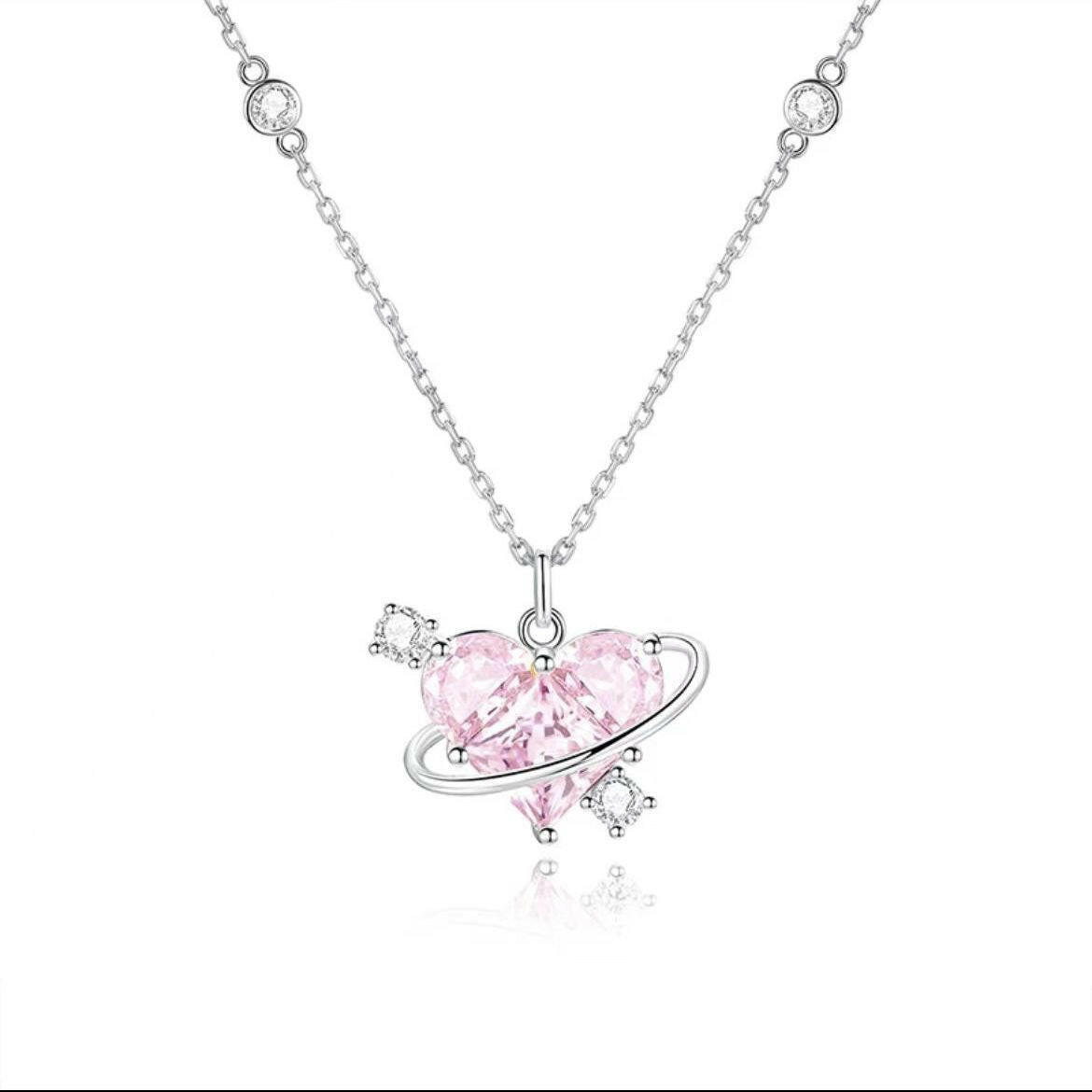 Planet Advanced Light Luxury Heart Clavicle Necklace