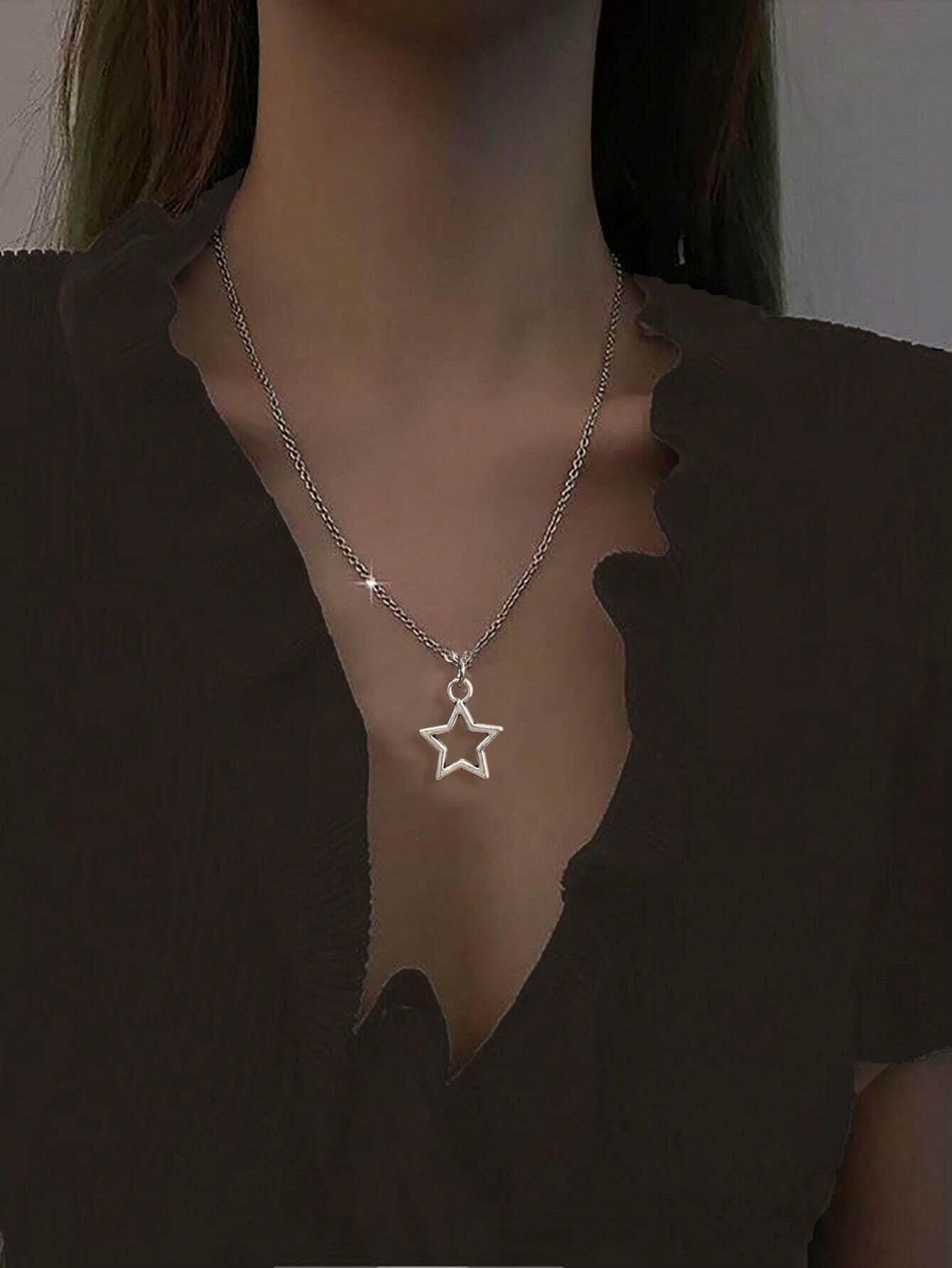 Hollow Stars Clavicle Chain Necklace Necklace