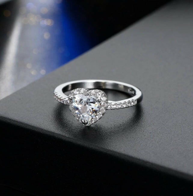 My Store Stylish Zircon Ring with Heart-Shaped Stone Silver