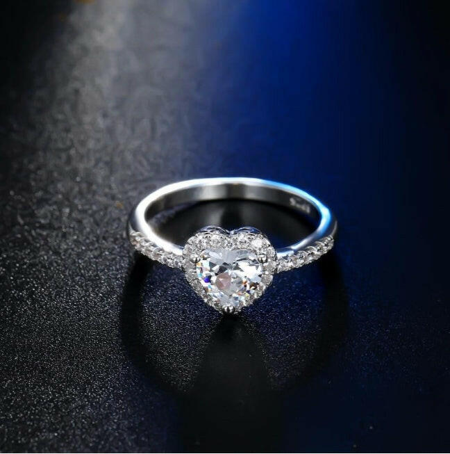 My Store Stylish Zircon Ring with Heart-Shaped Stone